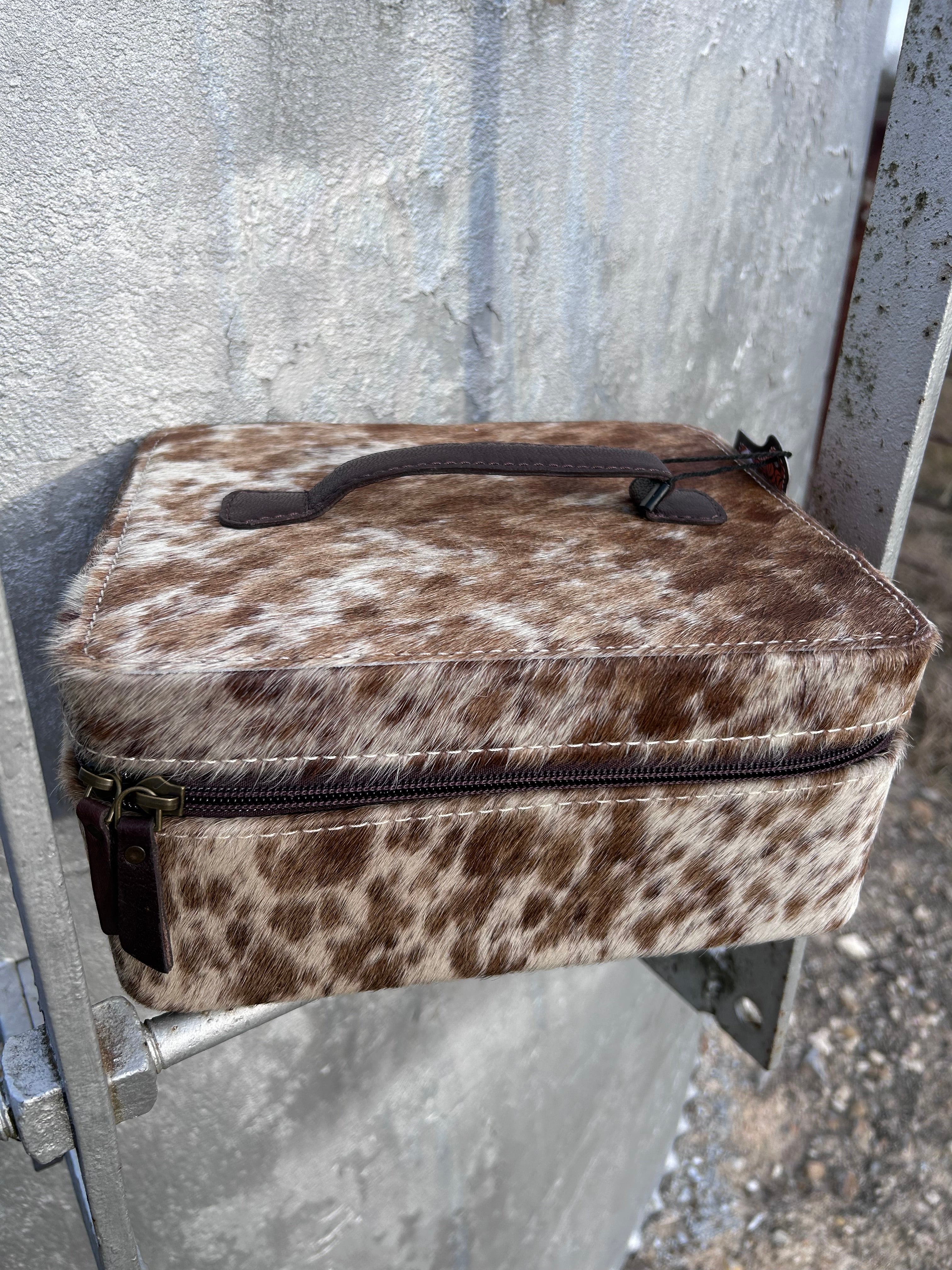 The Frontier Jewelry Case