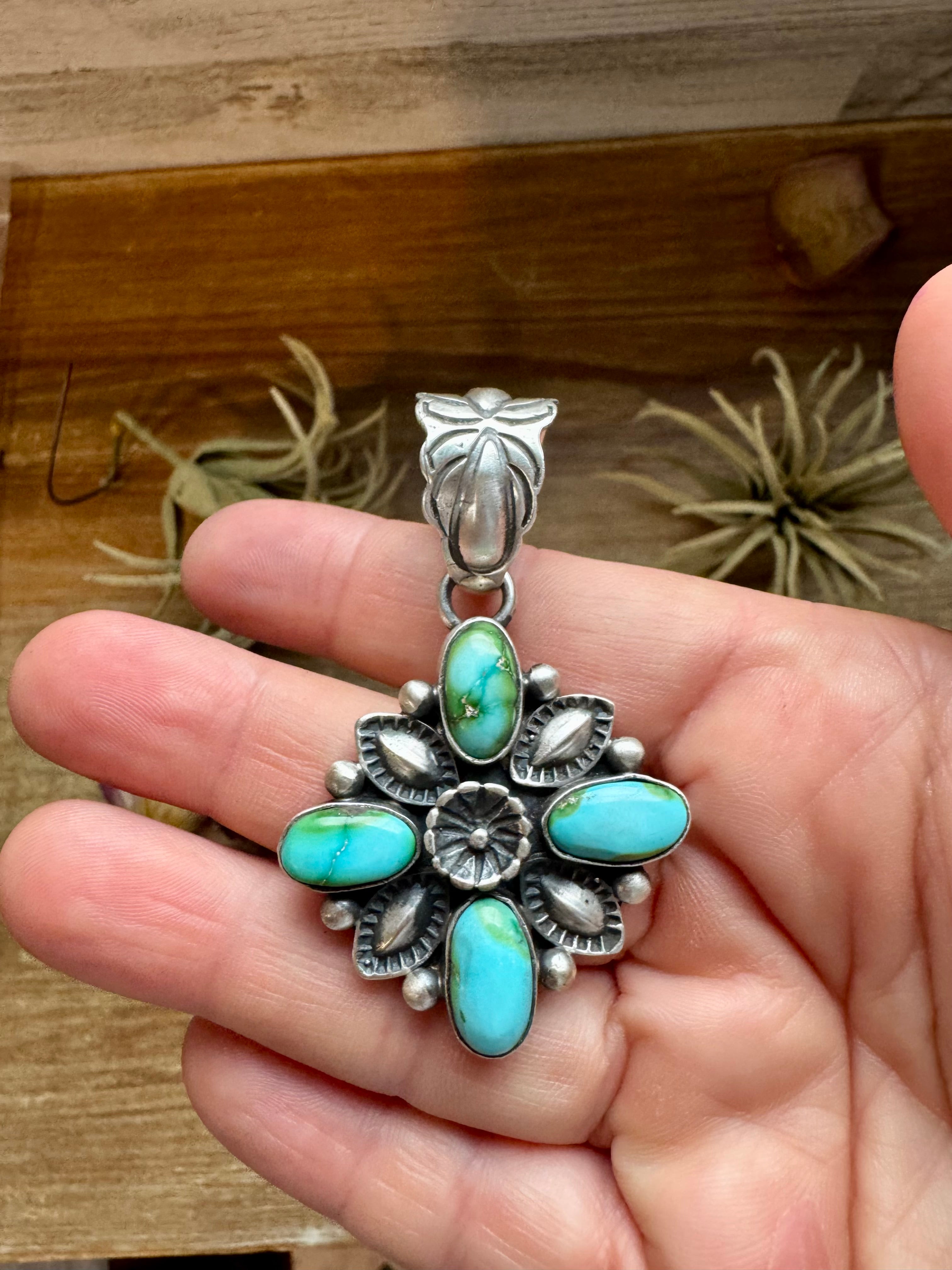 Flower Pendant with Sunderland Gold – Sterling Silver – Native Made by Charles Johnson