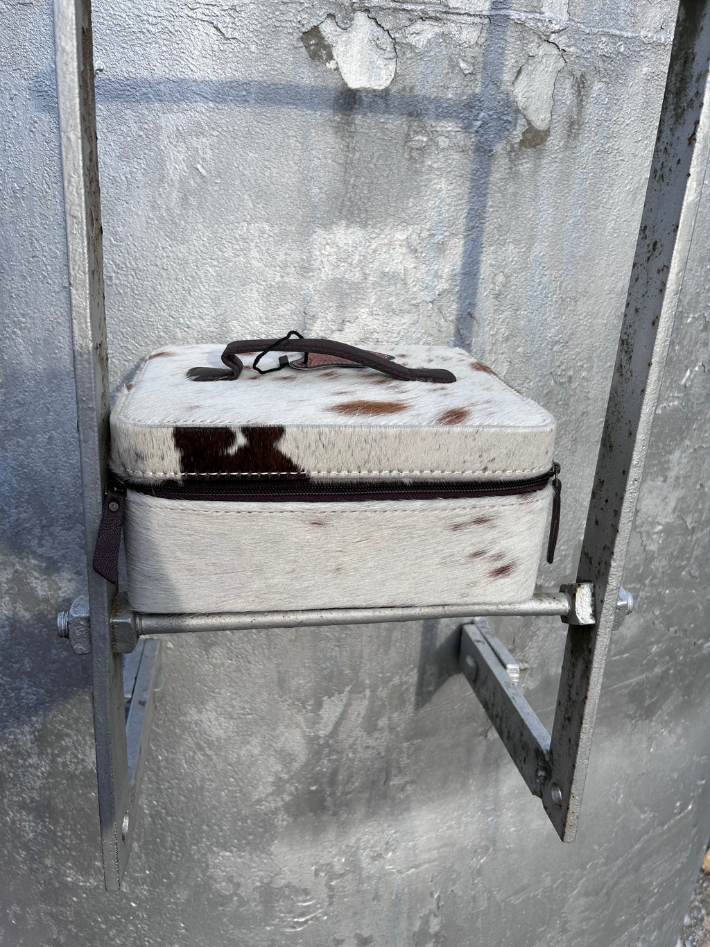 The Frontier Jewelry Case