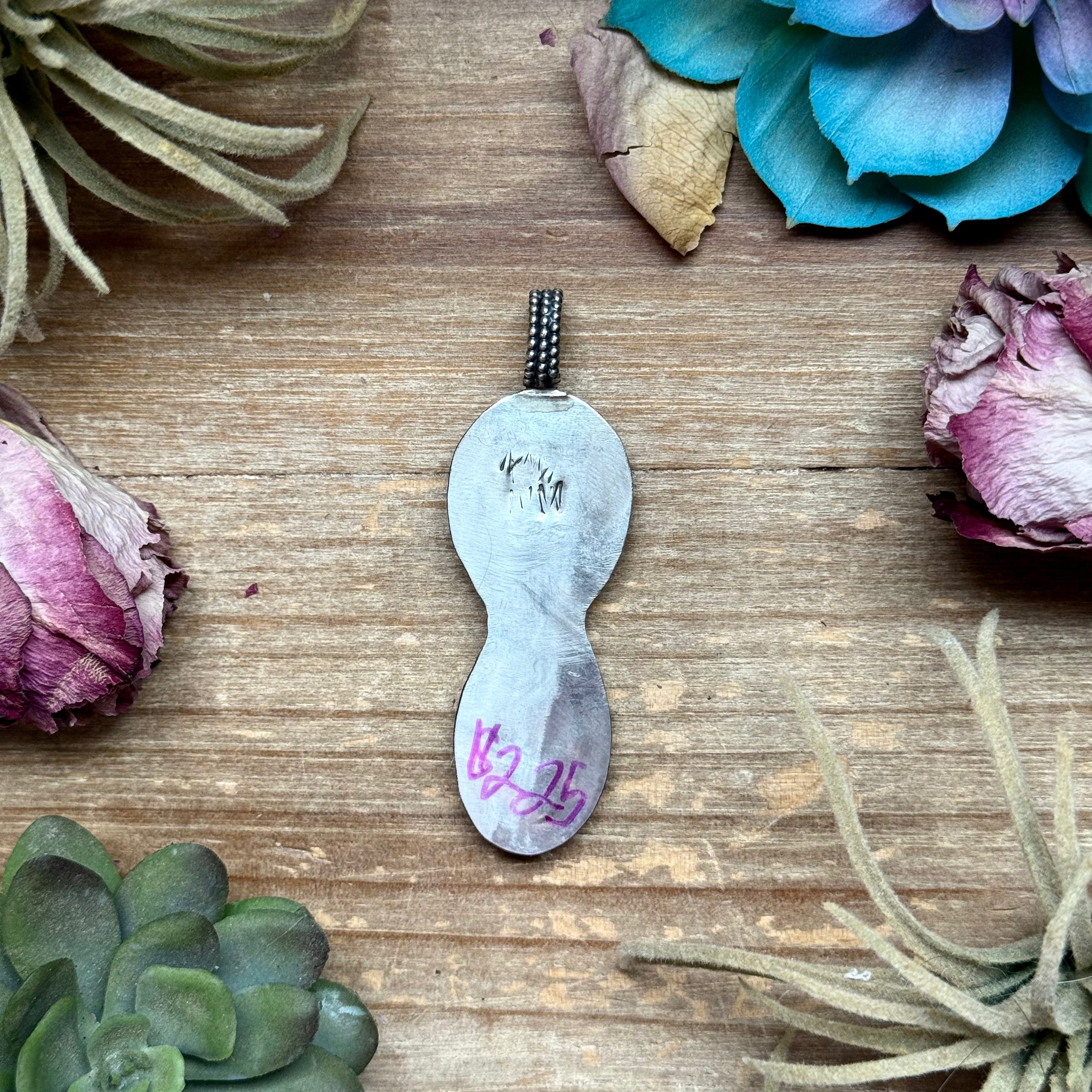 White Buffalo Pendant – Sterling Silver – Fits Up To 8 mm Pearls – Made by The Bijoux FAB